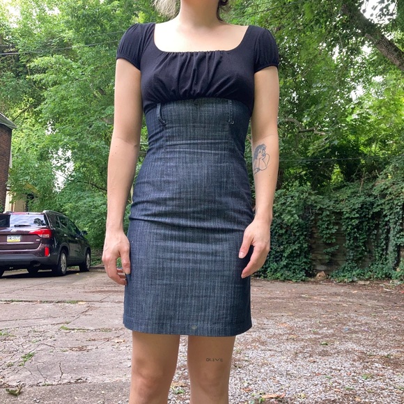 Dress - Picture 4 of 4